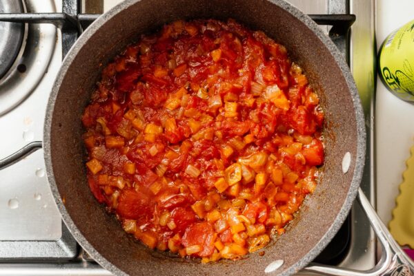 simmering vodka sauce | www.iamafoodblog.com